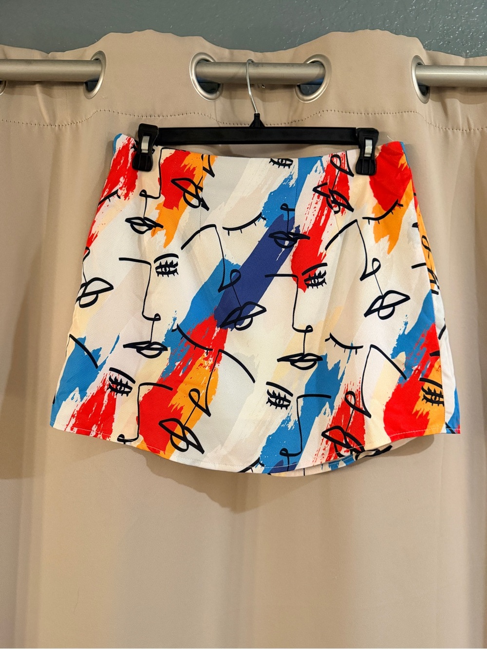 SHEIN White Mini Skirt with Orange & Black Abstract Print